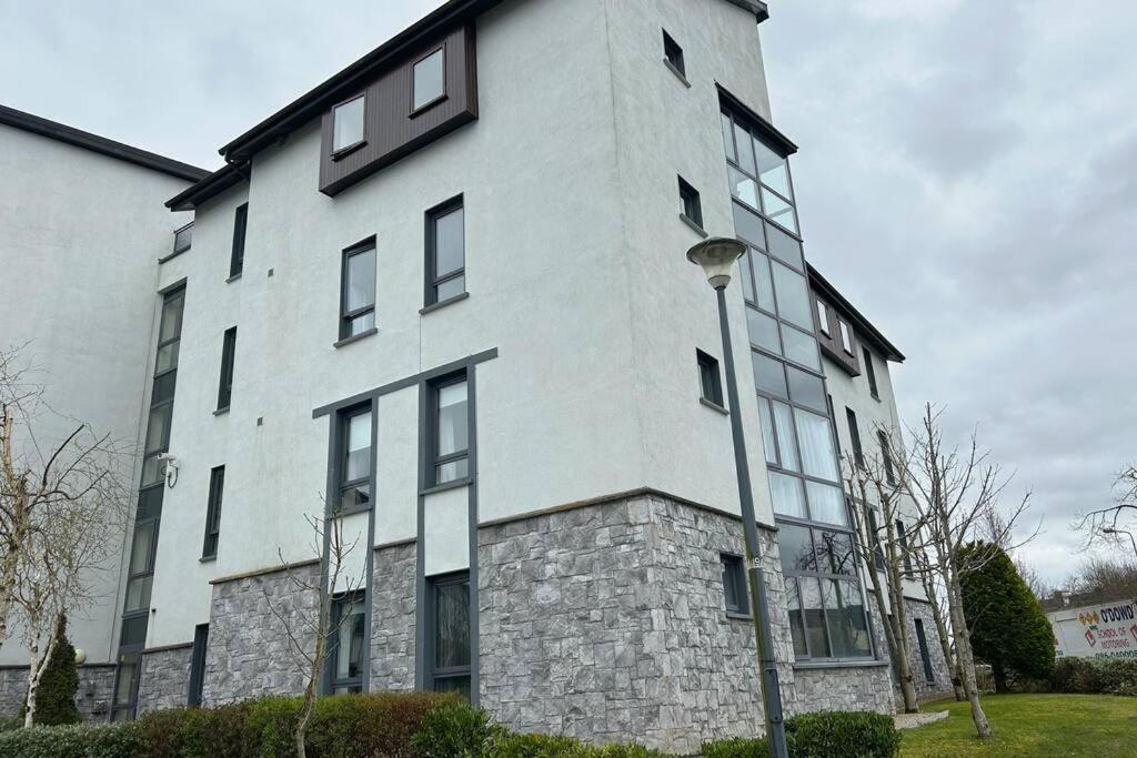 Entire Apartment , Centre Carrick on Shannon Eksteriør bilde