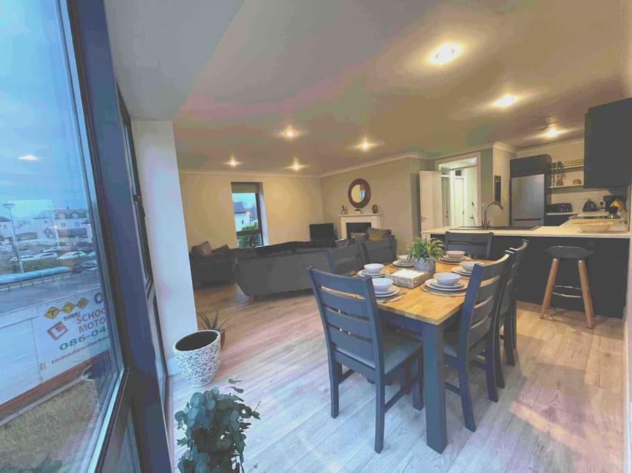 Entire Apartment , Centre Carrick on Shannon Eksteriør bilde